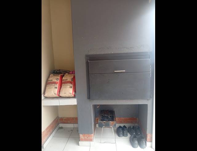 2 BEDROOM TOWNHOUSE FOR SALE IN WATERVAL EAST